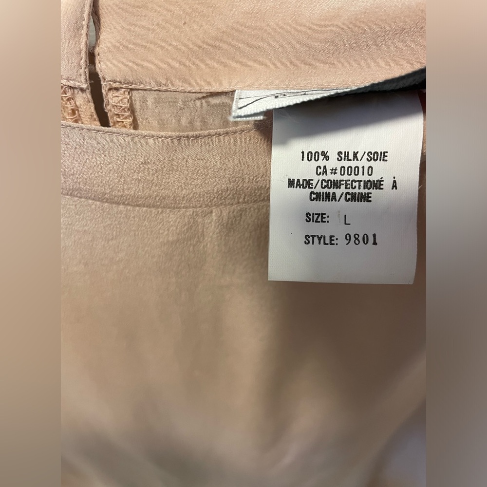 Vintage Pursuits Silk Top - Picture 5 of 5